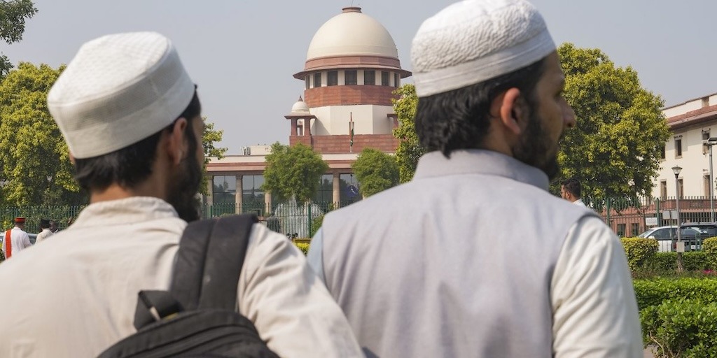 वक़्फ़ सुनवाई: सुप्रीम कोर्ट ने केंद्र से पूछा- क्या हिंदू बंदोबस्ती बोर्ड में मुस्लिमों को शामिल करेंगे?