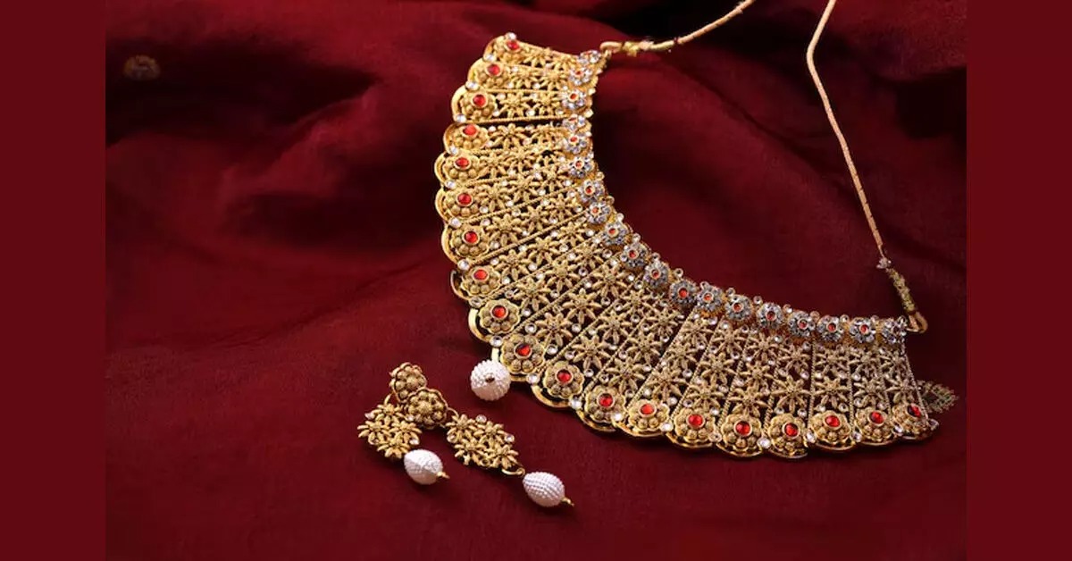 सोने में जबरदस्त उछाल; 10 ग्राम सोने की कीमत 1.5 लाख रुपये की ओर!