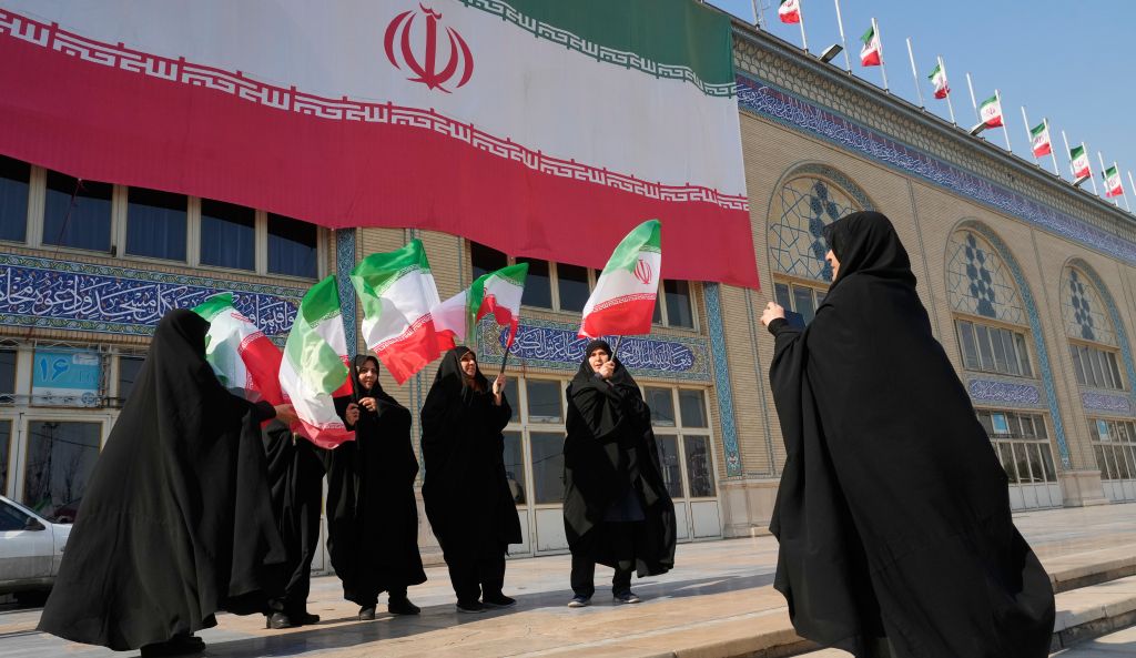 ईरान में बढ़ते तनाव के बीच भारत की एडवाइजरी, भारतीय नागरिकों को देश छोड़ने की सलाह