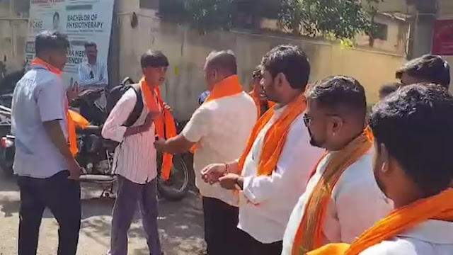 हिजाब फैसले के विरोध में भगवा शॉल मुहिम का आगाज़