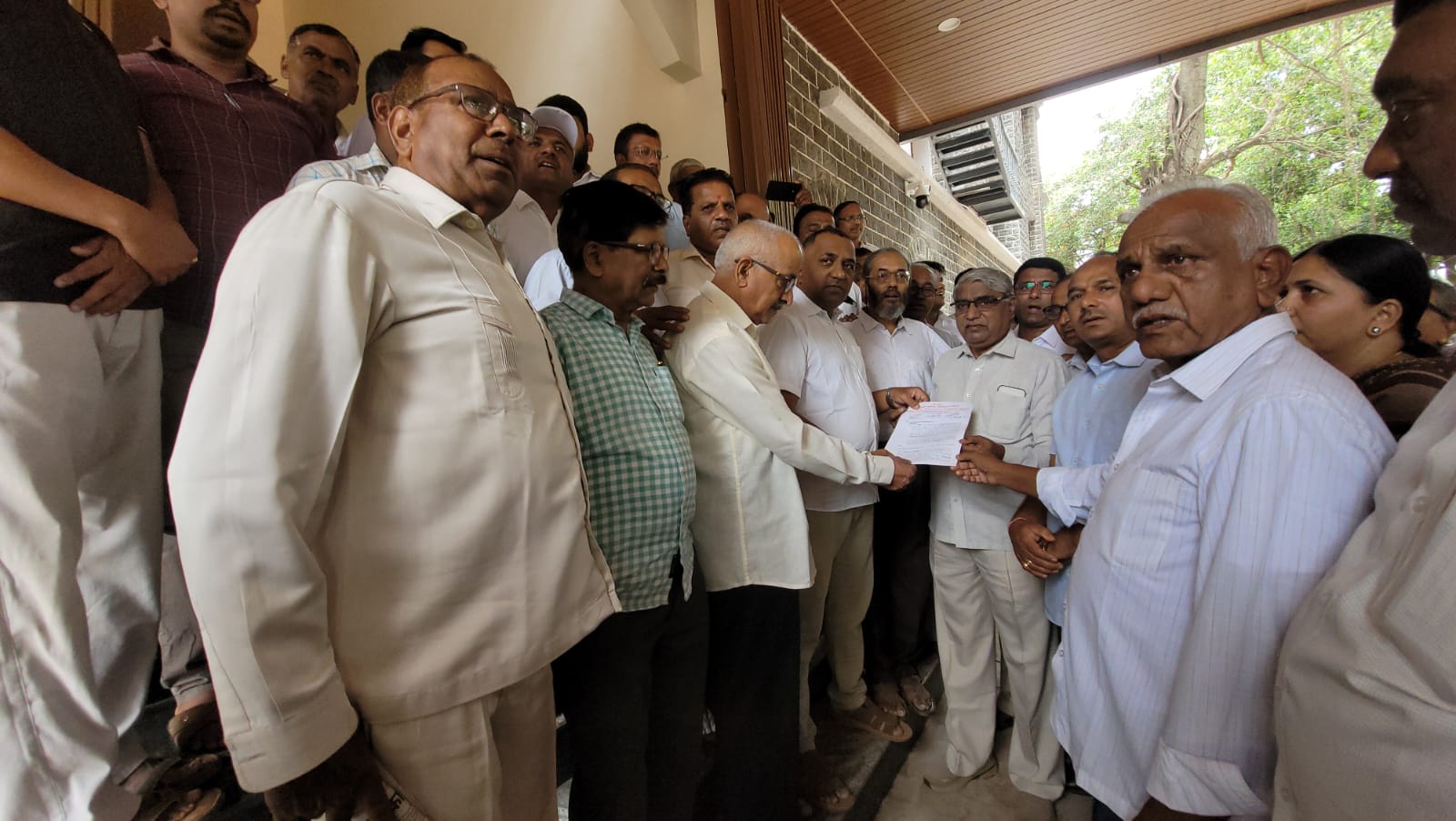 बेलगावी नामफलक विवाद: 22 जून तक 60-40 नीति लागू करने की MES की चेतावनी! नियमों का उल्लंघन हुआ तो उग्र आंदोलन का ऐलान