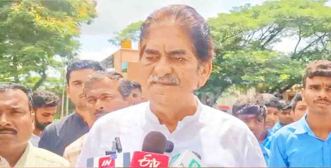 बेलगावी में विधायक आसिफ सेठ का बड़ा बयान