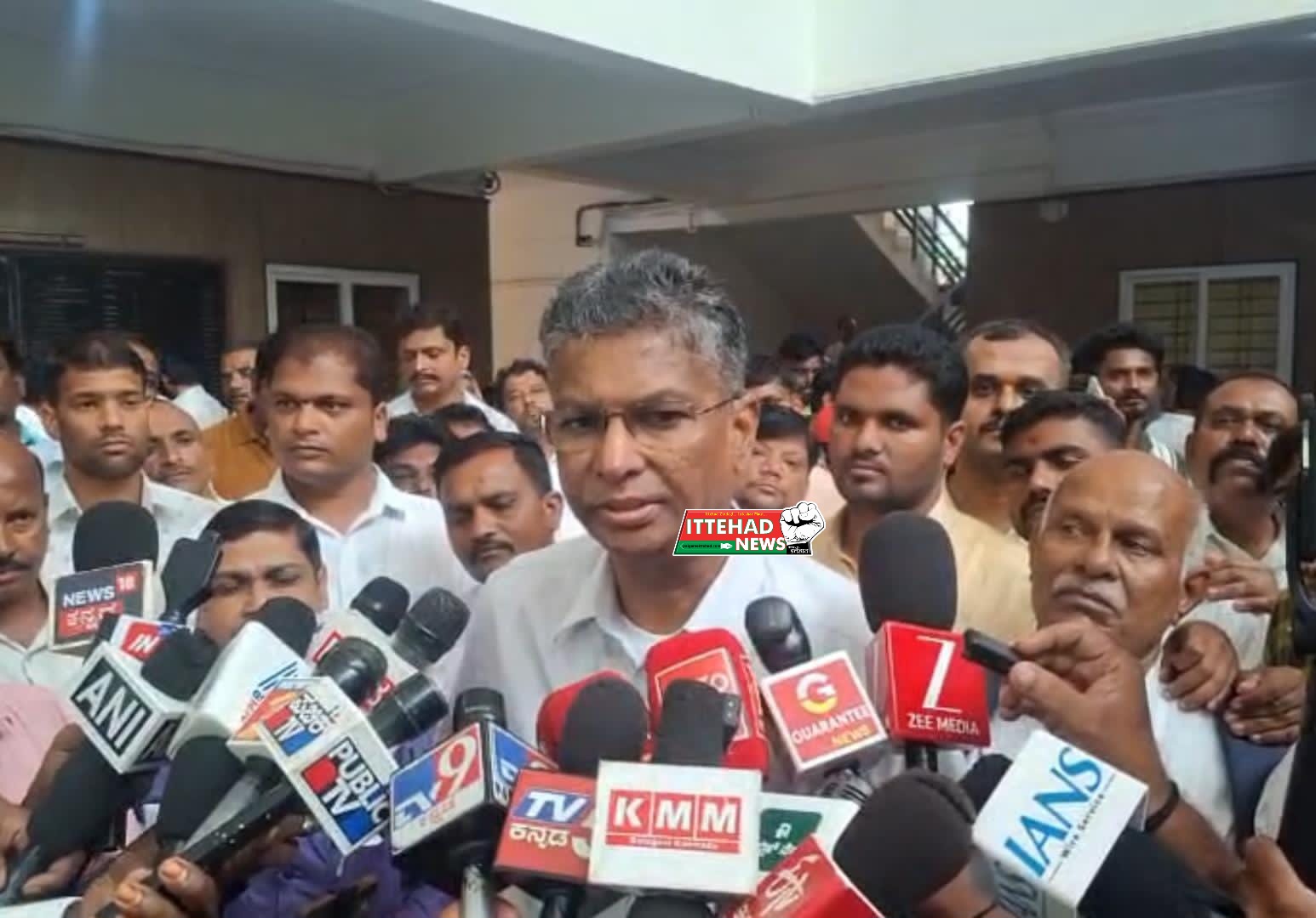 बेलगावी जिले को तीन मंत्री पद मिलना जरूरी: मंत्री सतीश जारकीहोली