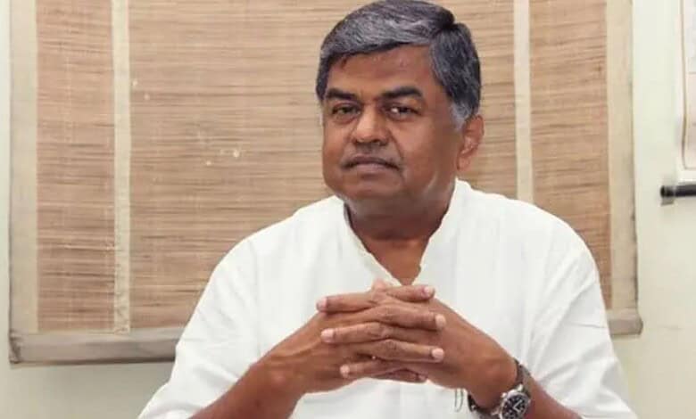 KPCC chief links RSS to murders, raises Ayodhya donation row