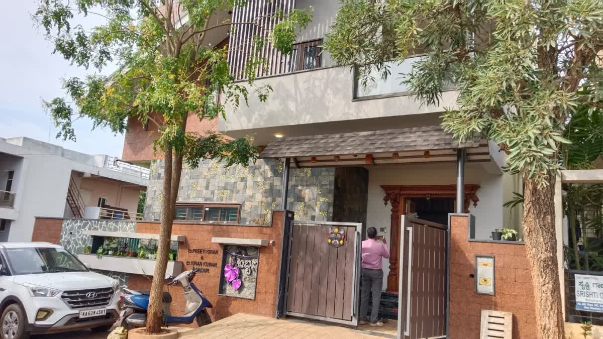 राज्य के कई इलाकों में सुबह-सवेरे लोकायुक्त की छापेमारी, 8 सरकारी अफसरों को झटका