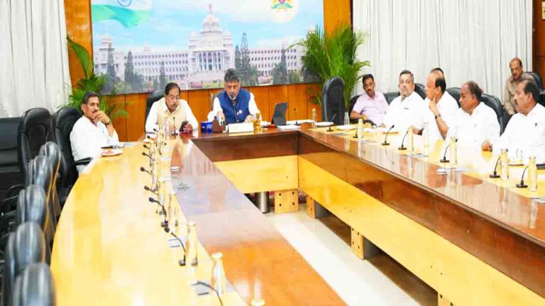 मतदाता सूची के विशेष गहन पुनरीक्षण (SIR) को लेकर हाई लेवल मीटिंग