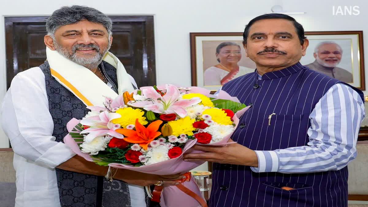 गन्ना किसानों के लिए SAP लागू करें: केंद्रीय मंत्री प्रल्हाद जोशी का CM को खत