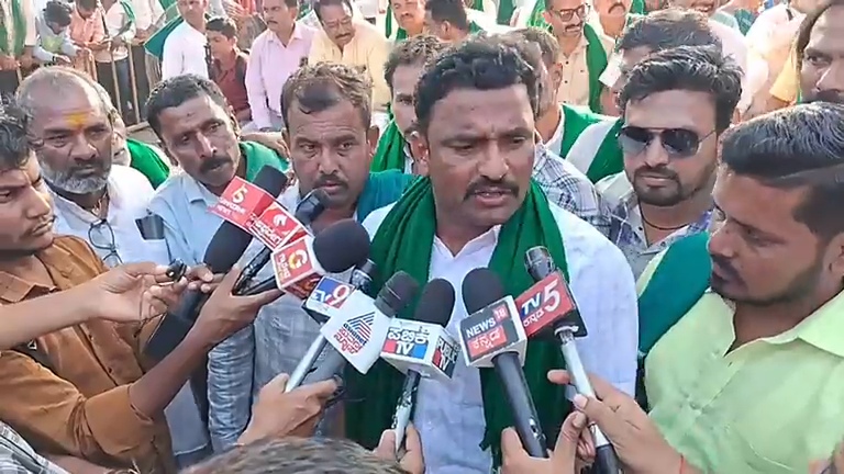 मांगें पूरी नहीं हुईं तो हत्तरगी टोल नाके पर 50 लाख किसानों के साथ हाईवे जाम करेंगे: चुन्नप्पा पुजेरी की चेतावनी