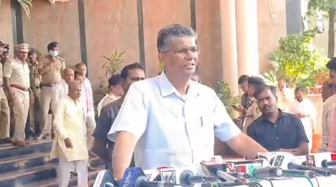 MSP बढ़ने से ही गन्ना किसानों की समस्याओं का स्थायी समाधान
